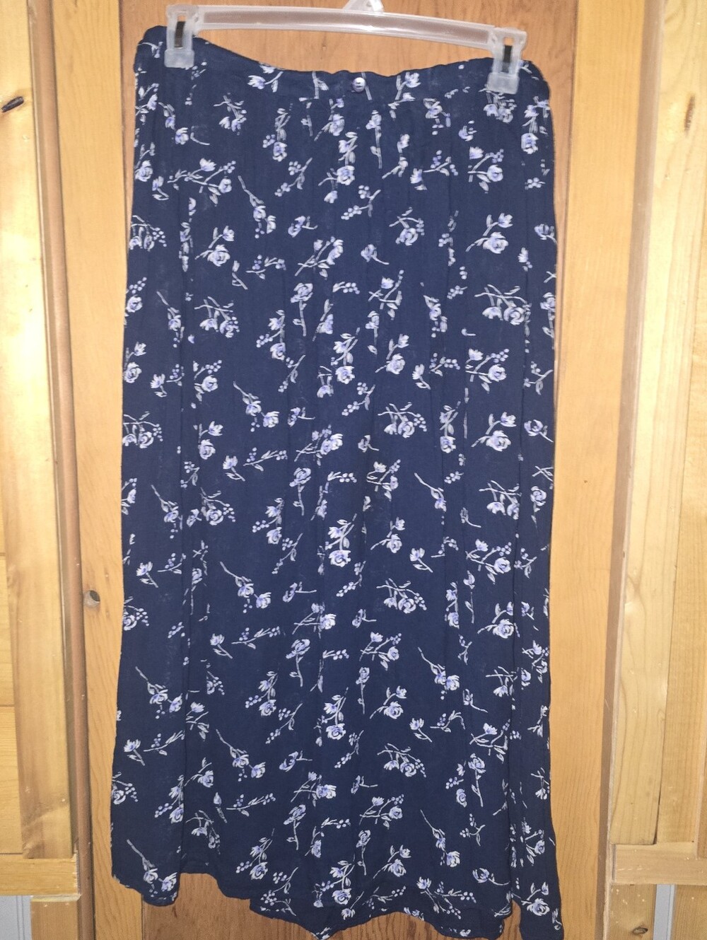 Vintage 100% rayon womens XL navy floral long maxi skirt